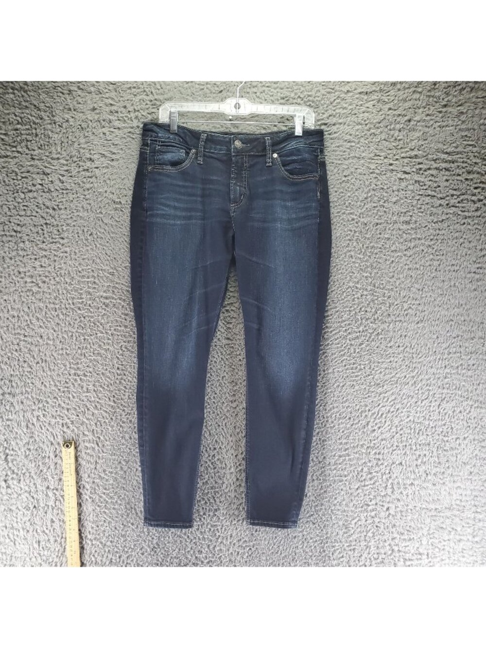 Silver Jeans Womens 31 Blue Avery Skinny Stretch Denim *Read*